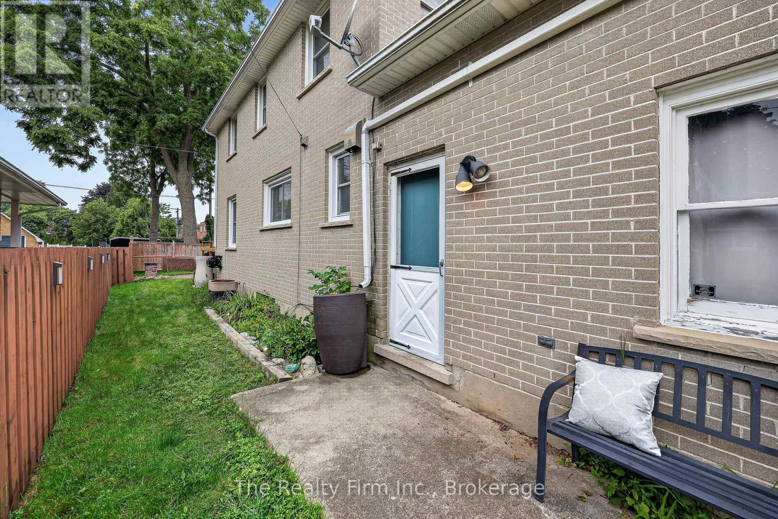652 MILLER STREET - Image 36