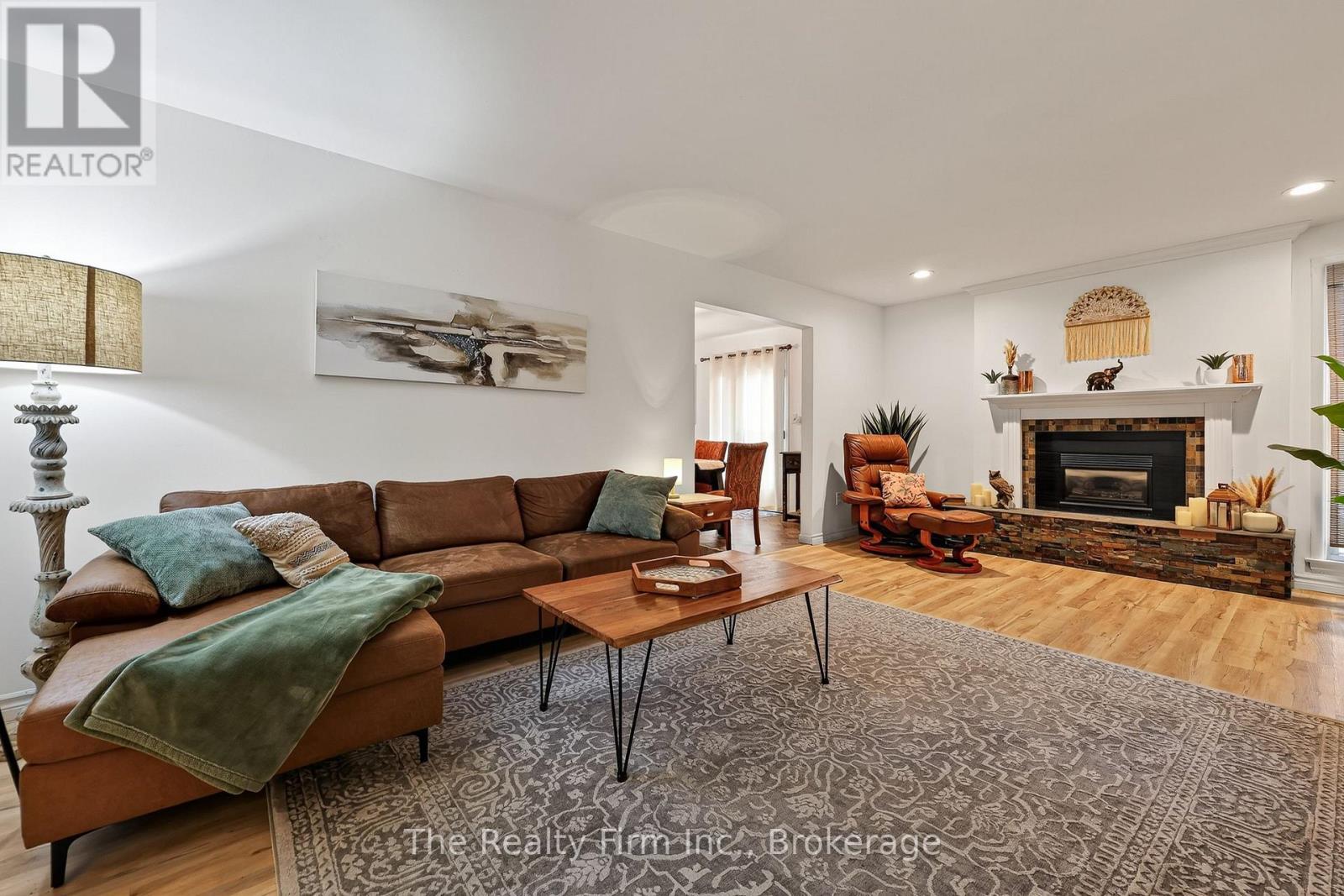 652 MILLER STREET - 8