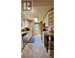 Bathroom - 31 Corner Brook Trail, Innisfil, ON L9S1P5 Photo 6