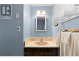19 Maple Crescent, Oro Medonte, ON L0L1T0 Photo 11