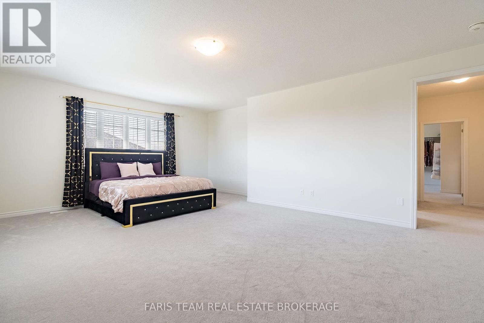 12 THOMPSON WAY - Image 25