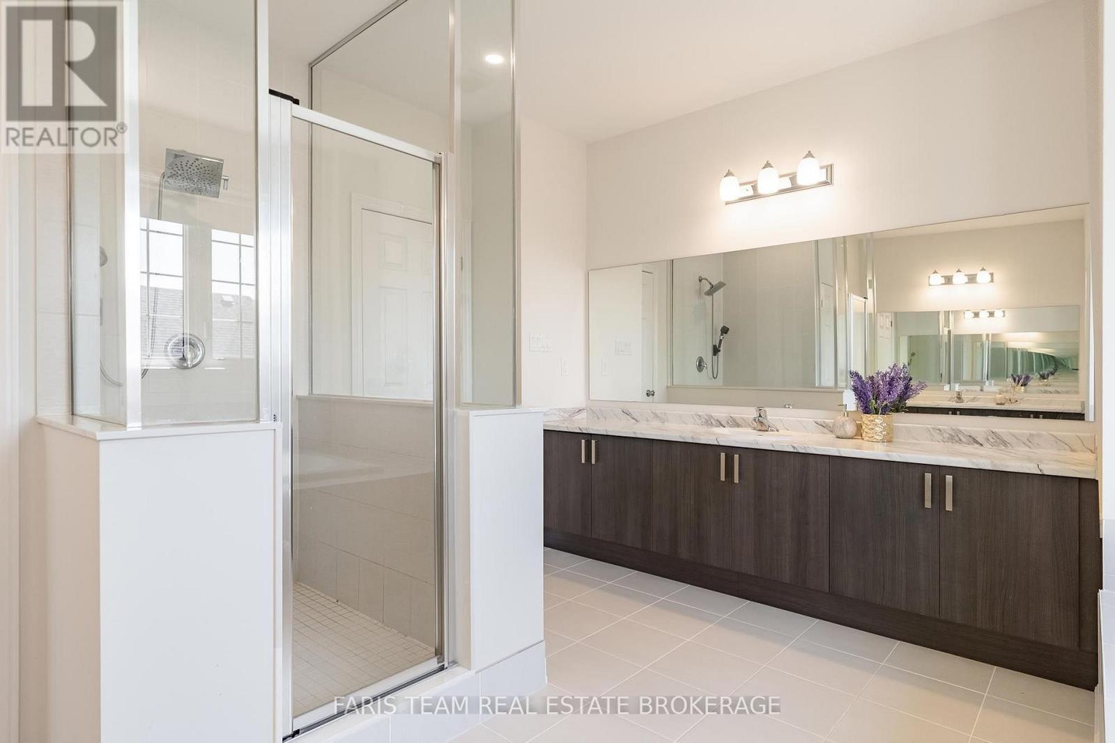 12 THOMPSON WAY - Image 29