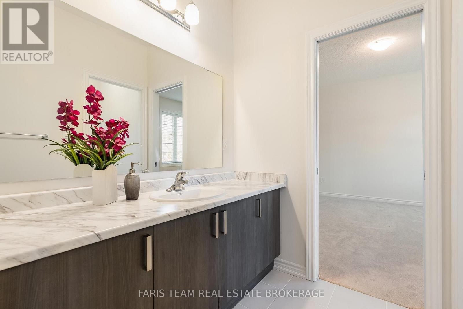 12 THOMPSON WAY - Image 35