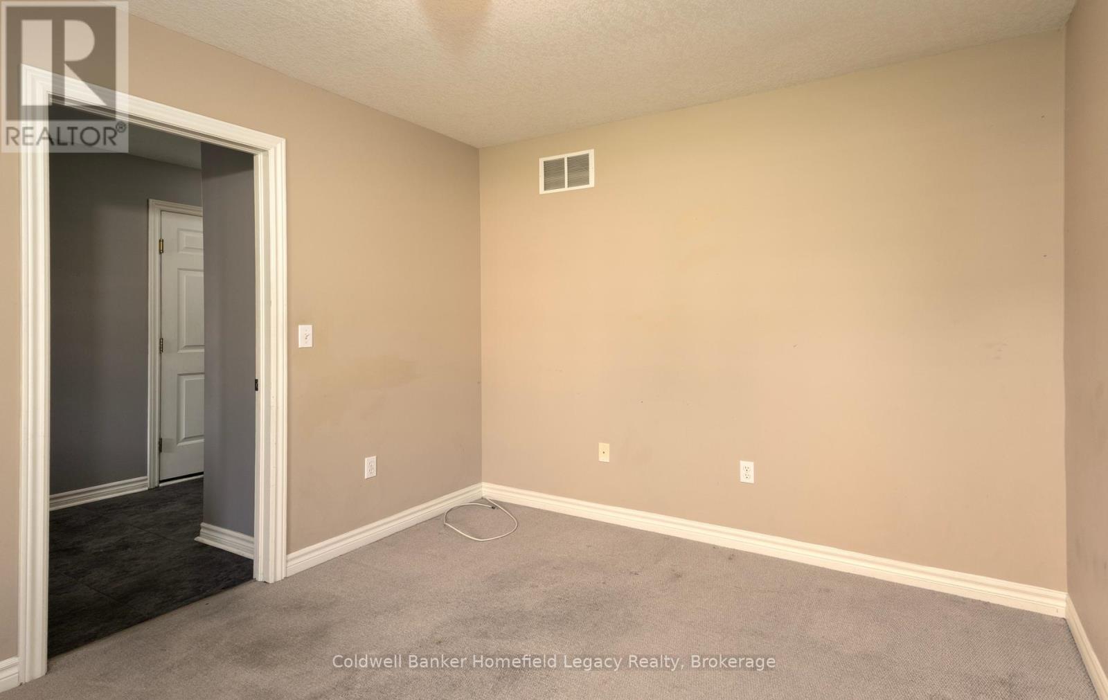 #3 144 SOUTHVALE ROAD - Image 18