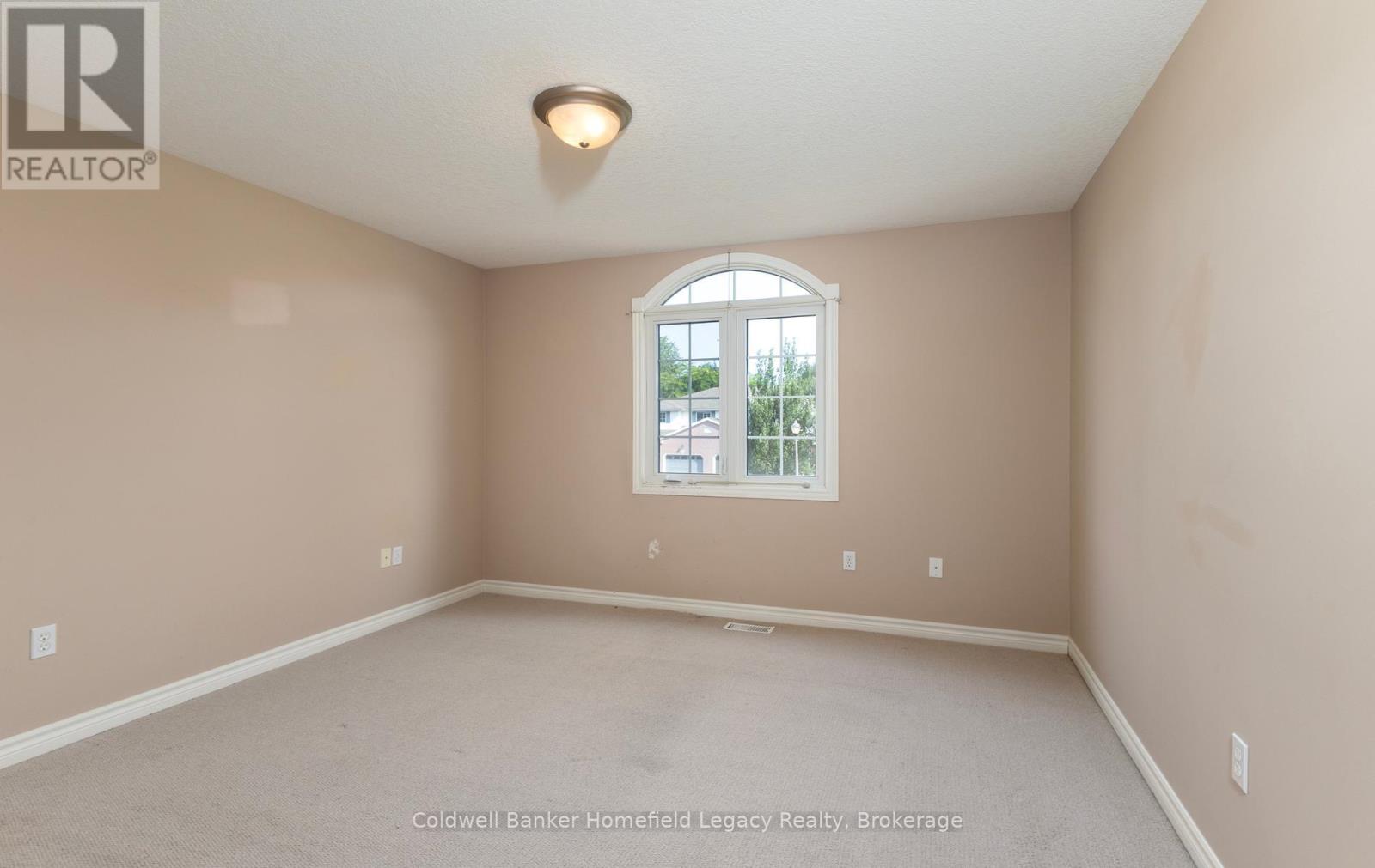 #3 144 SOUTHVALE ROAD - 25