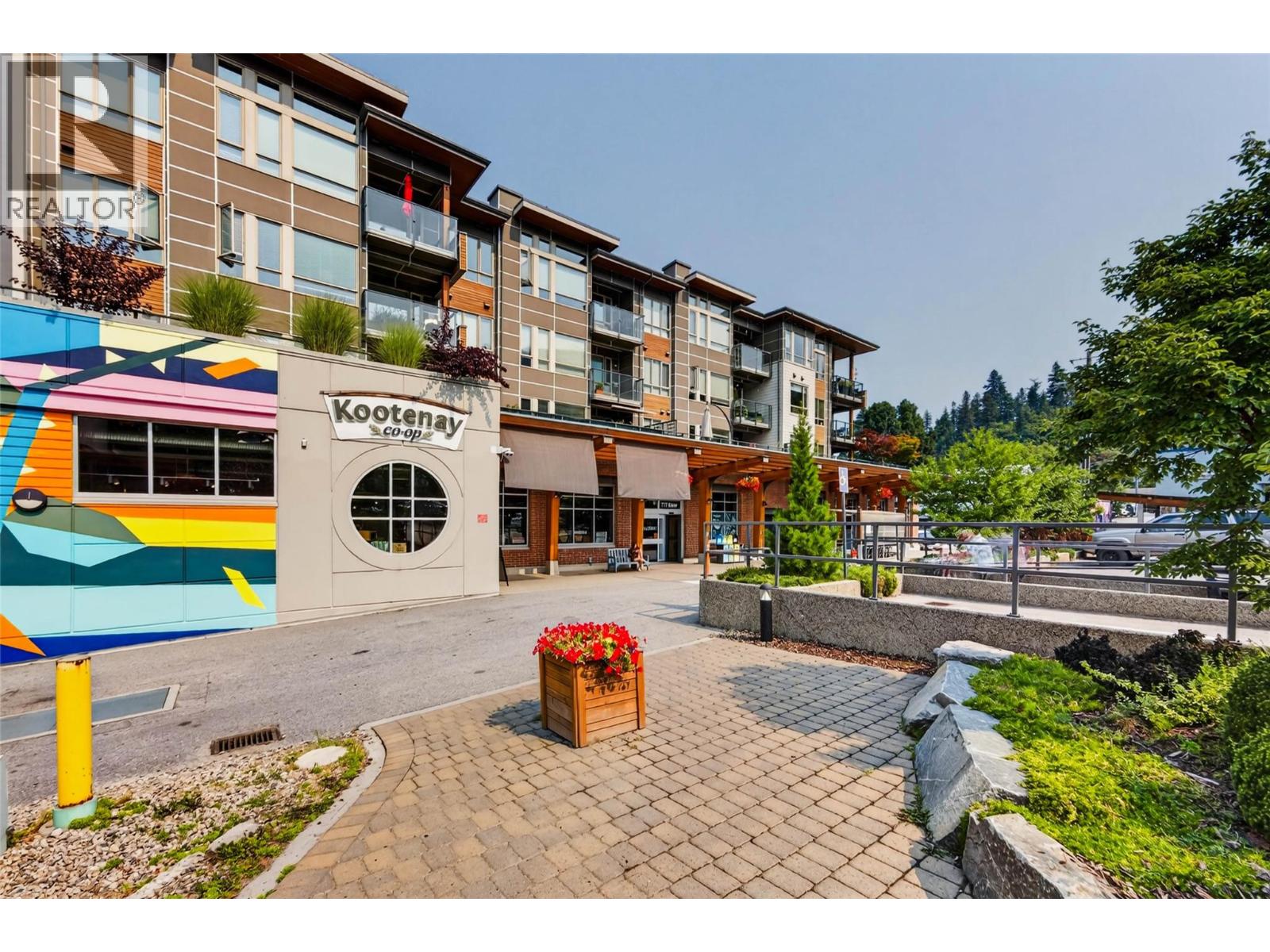 #408 710 Vernon Street - 46