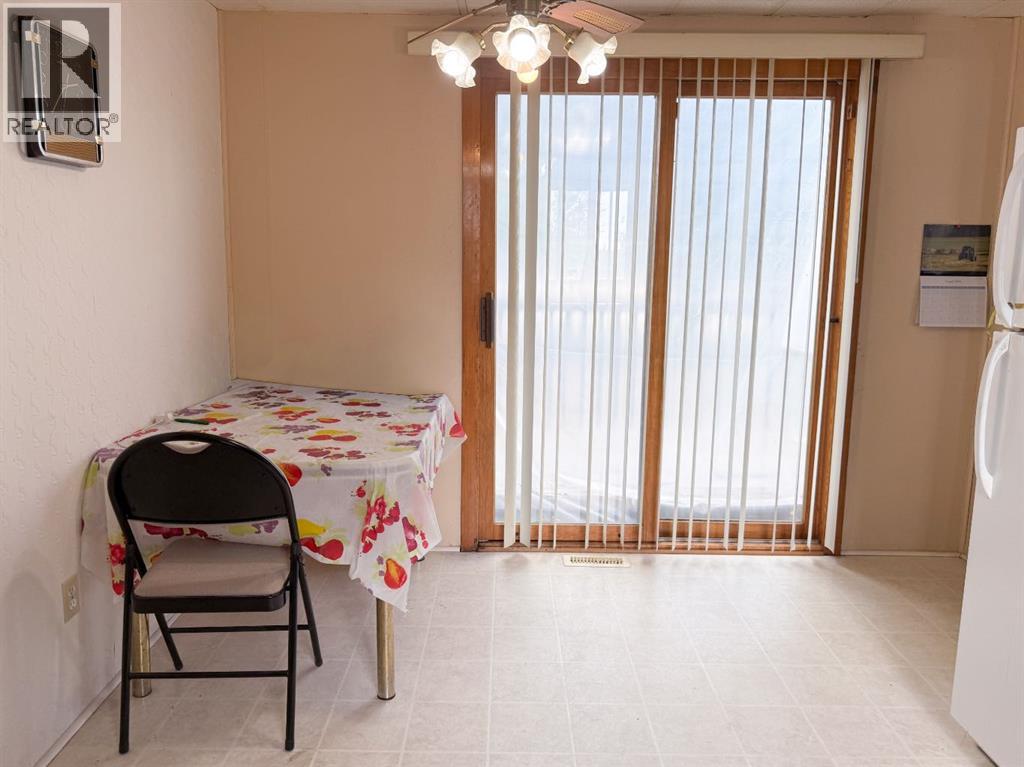 4904 51 Street - Image 13