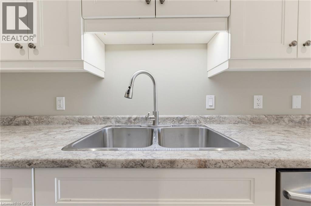 97 MACNEIL Court - 6