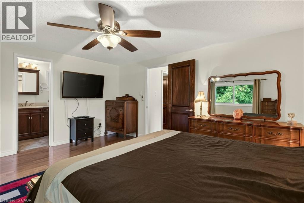4348 JENKINS Crescent - Image 22