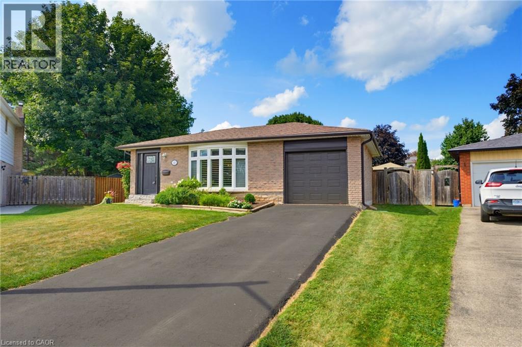 20 CLOVER Court - 1