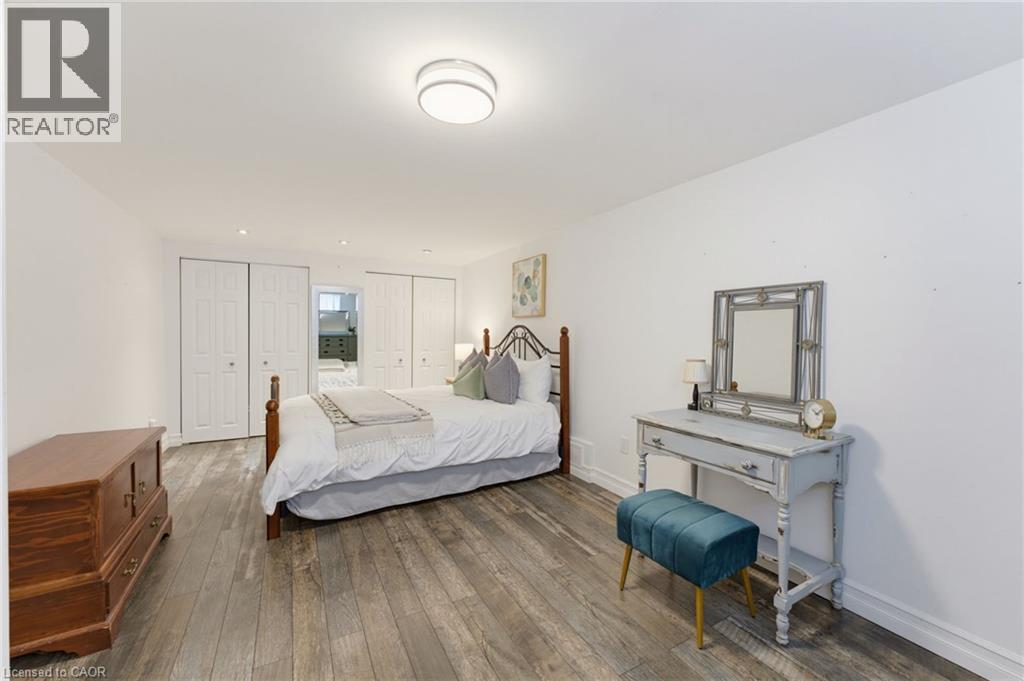 20 CLOVER Court - Image 31