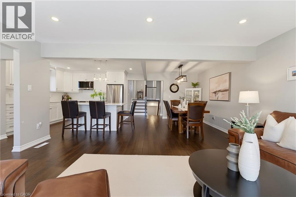 20 CLOVER Court - Image 8