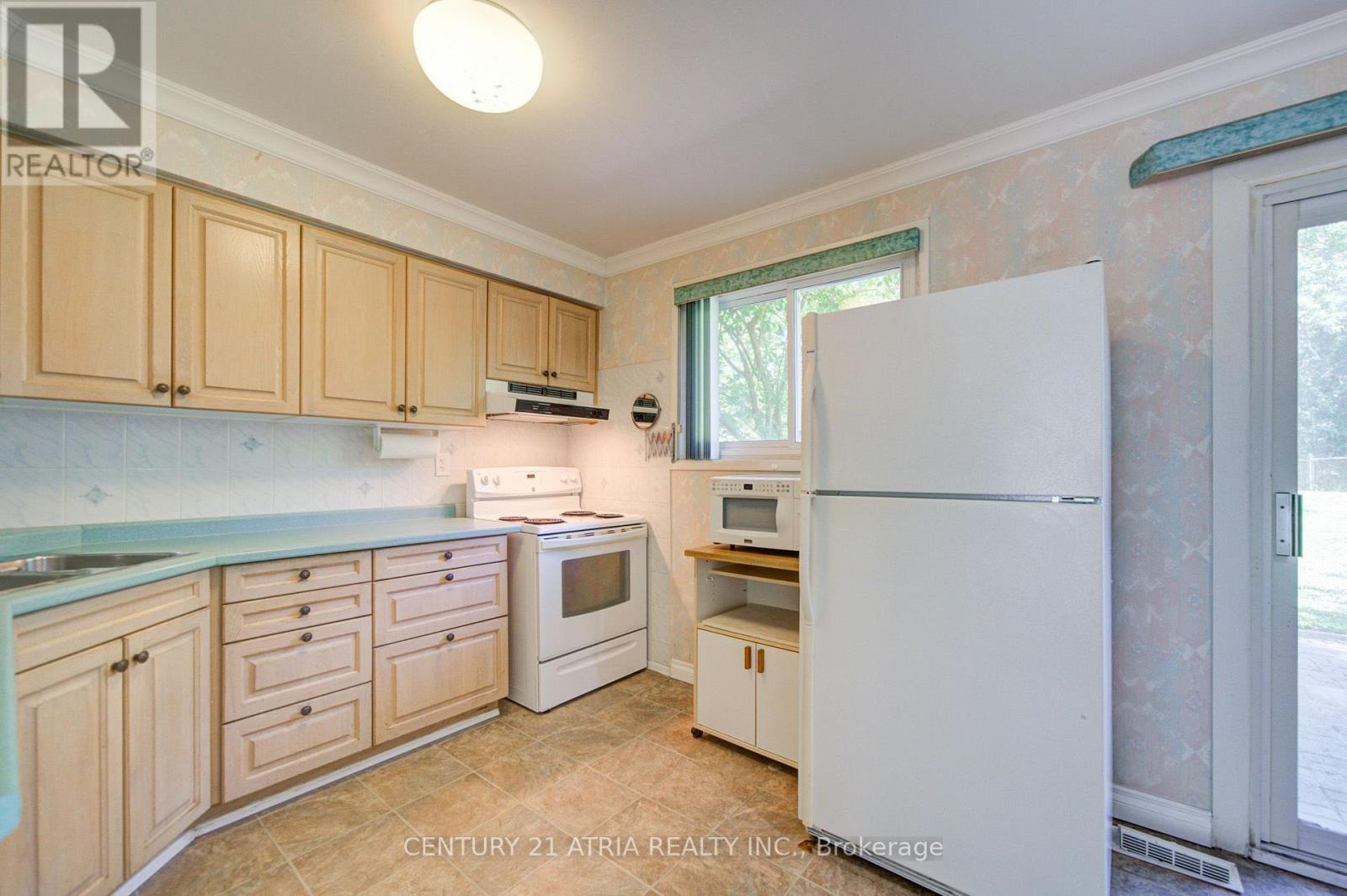 141 HOLLYBERRY TRAIL - Image 10