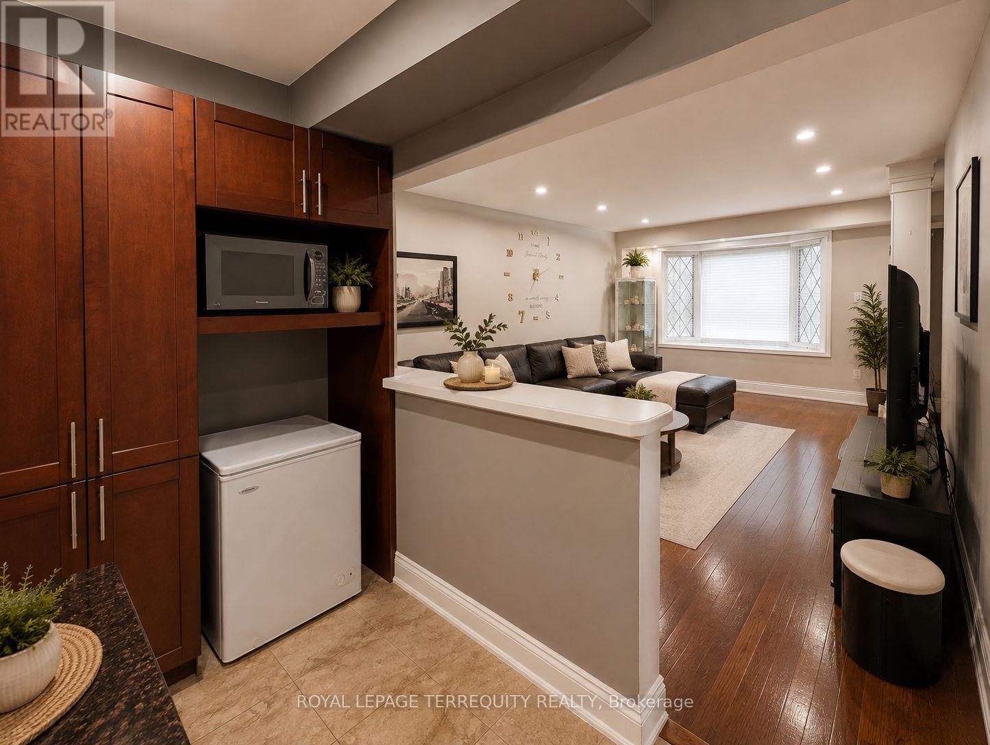 235 BARKLEY CRESCENT - 14
