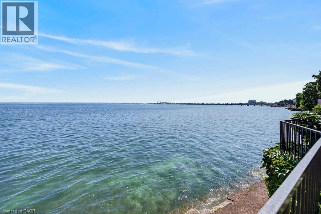 #8 2136 OLD LAKESHORE Road - Image 33
