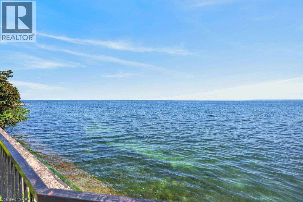 #8 2136 OLD LAKESHORE Road - Image 34
