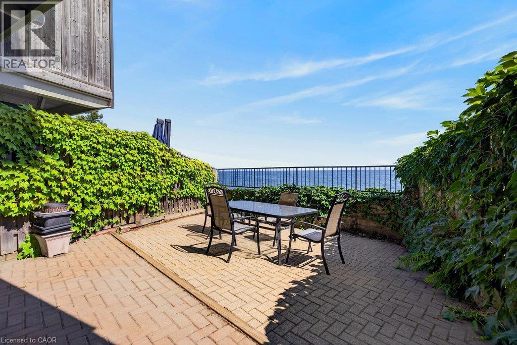 #8 2136 OLD LAKESHORE Road - Image 32