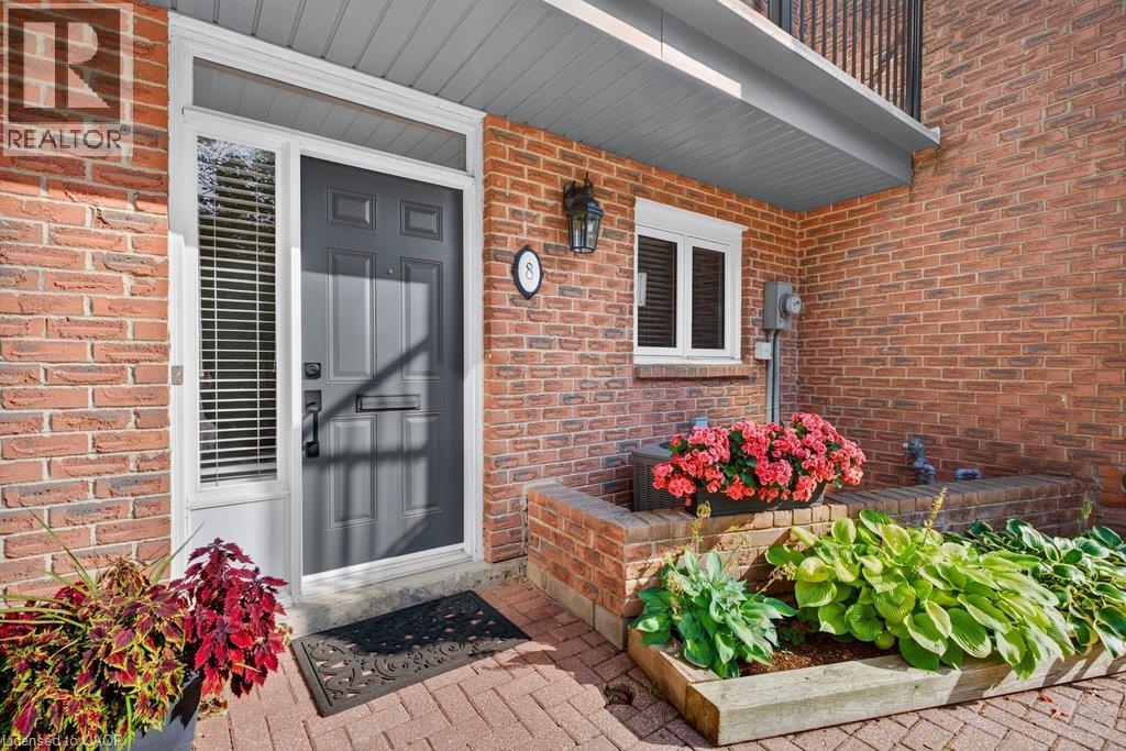 #8 2136 OLD LAKESHORE Road - Image 3