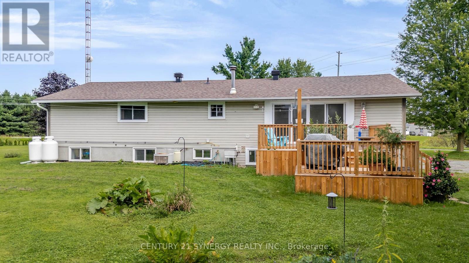 677 BOWES SIDE ROAD - Image 40
