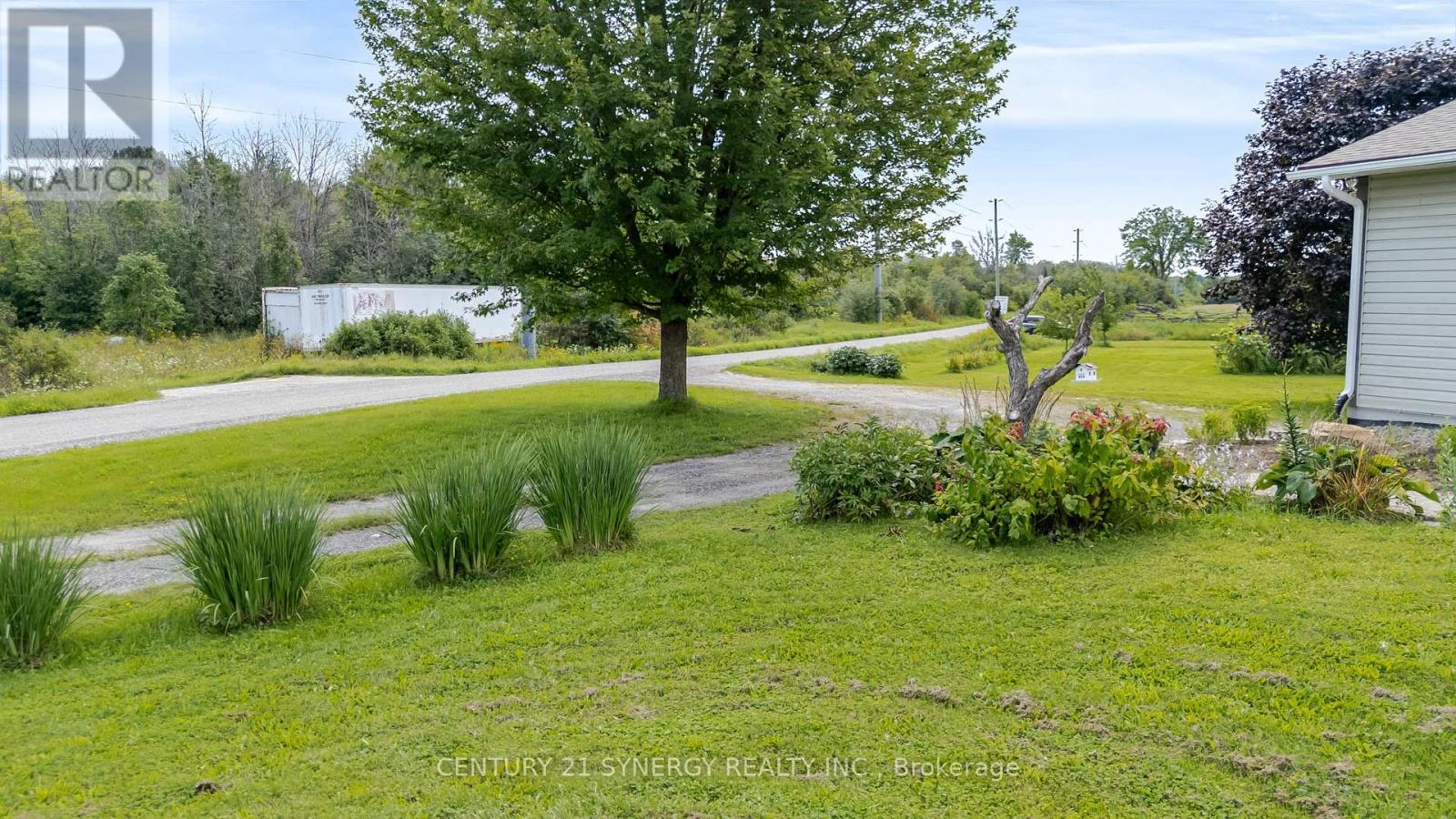 677 BOWES SIDE ROAD - Image 46