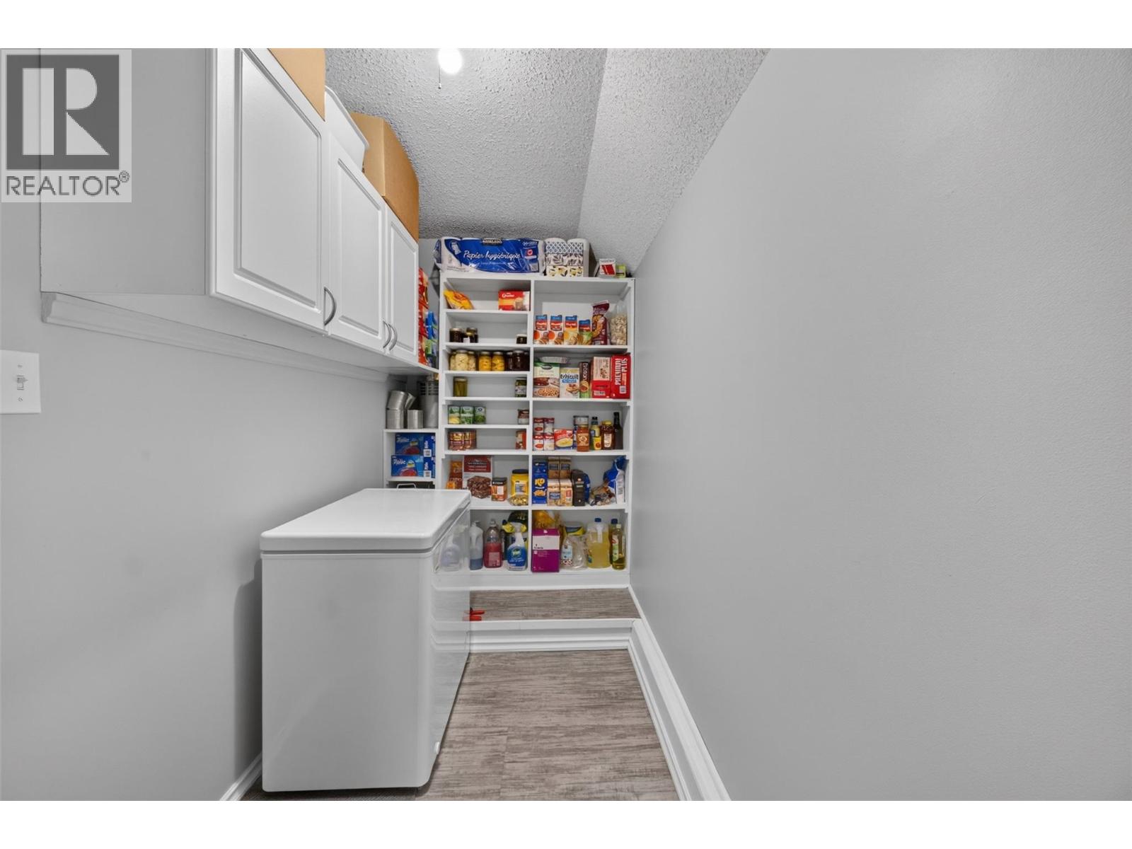 2730 5 Avenue NE - 35