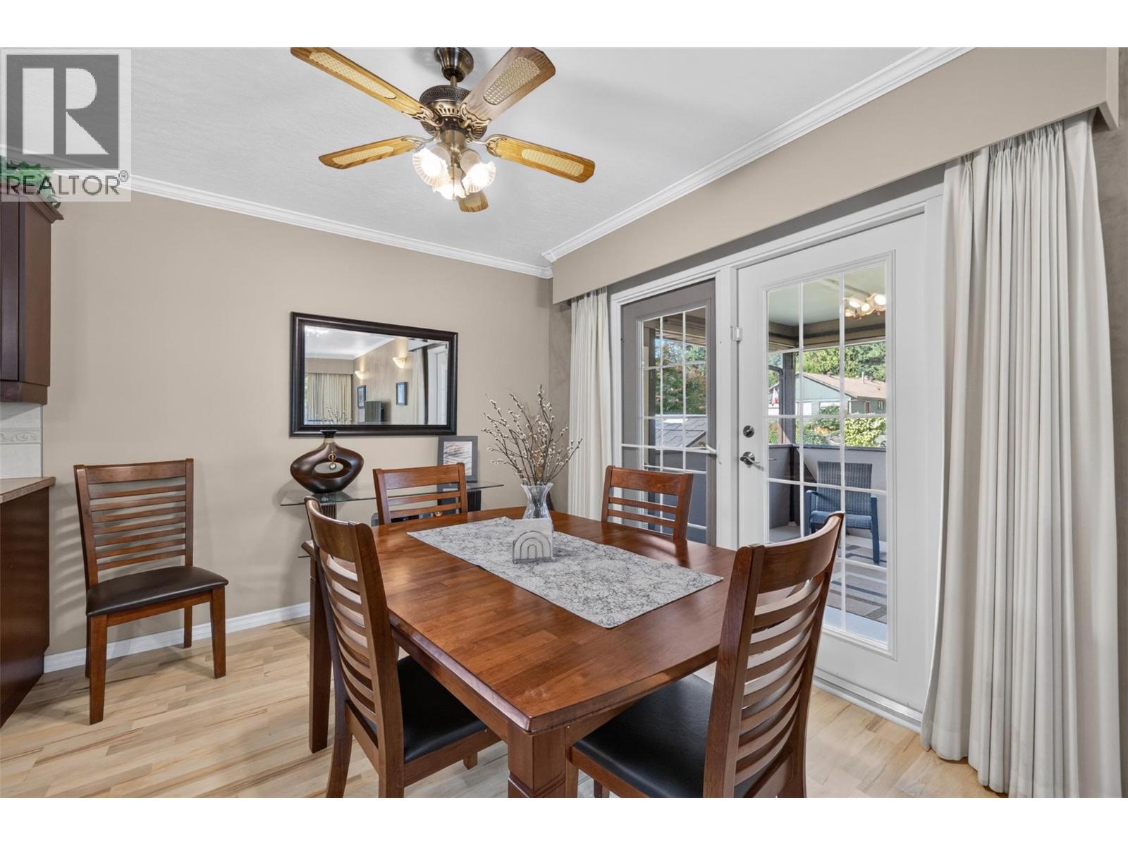 2730 5 Avenue NE - 18