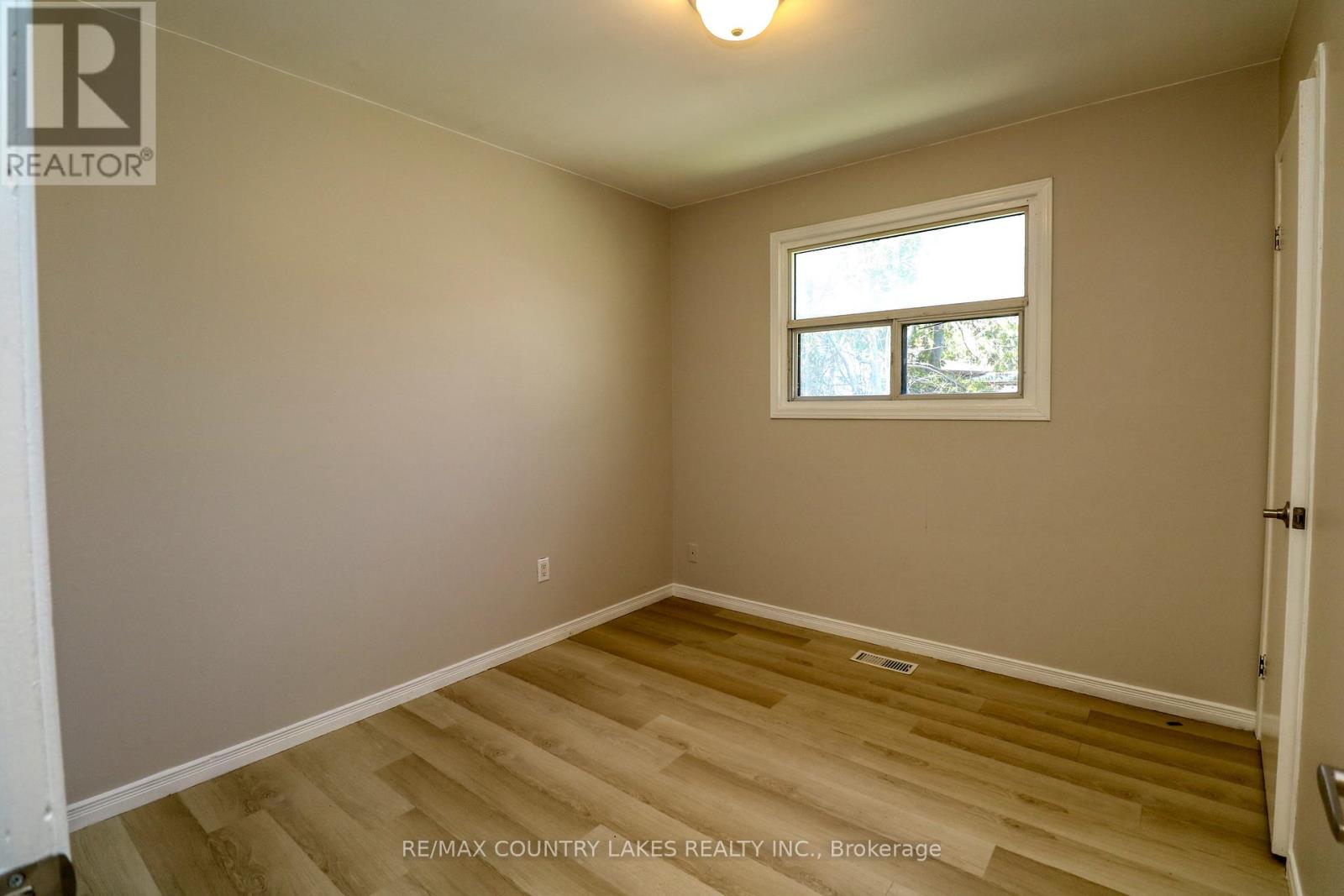 25035/7 MAPLE BEACH ROAD - Image 33