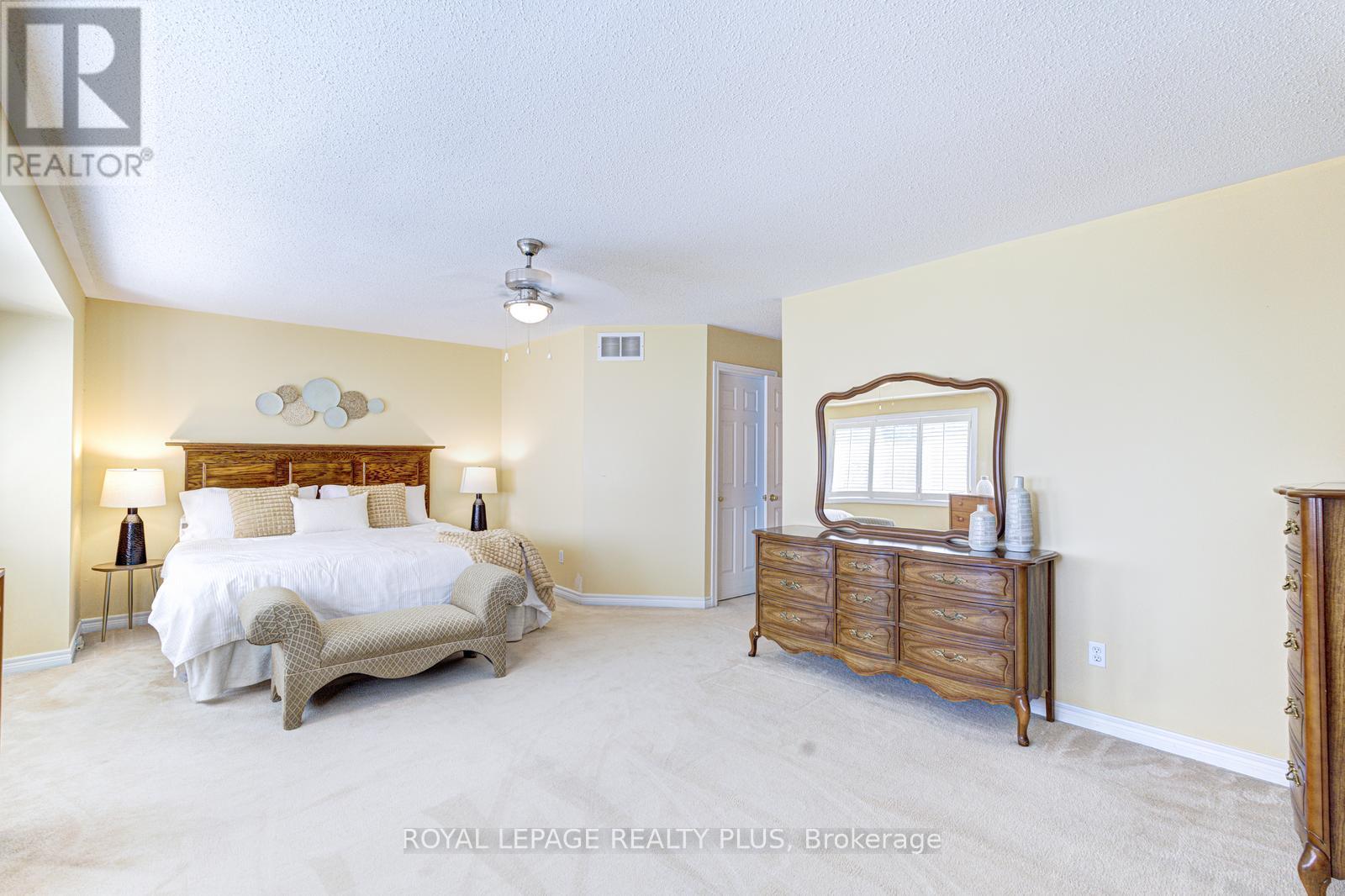 #1 5658 GLEN ERIN DRIVE - Image 28