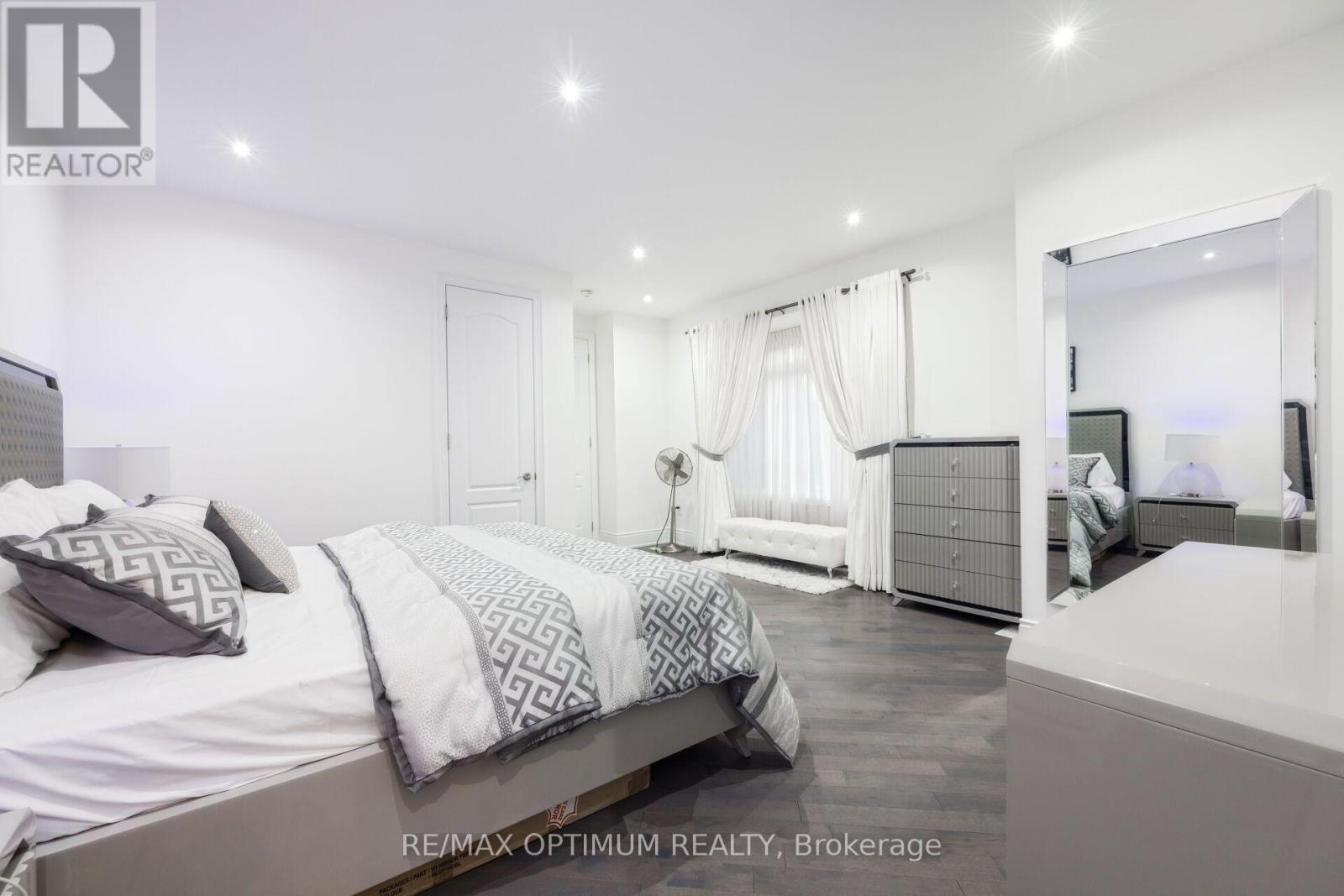 37 ELBERN MARKELL DRIVE - Image 30