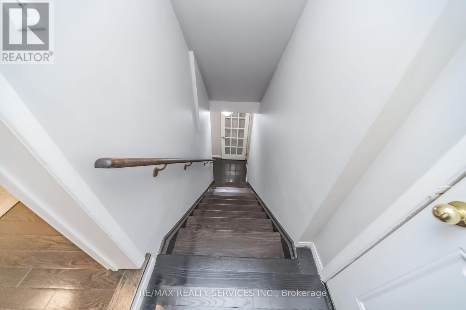 70 CHECKERBERRY CRESCENT - 32