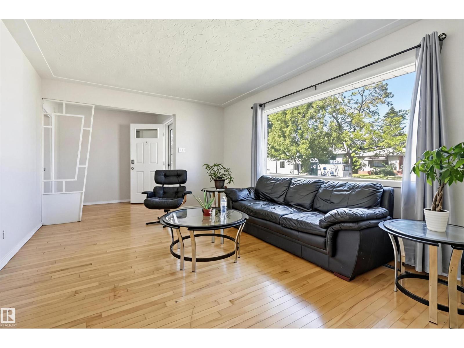 10423 64 AV NW - Image 5