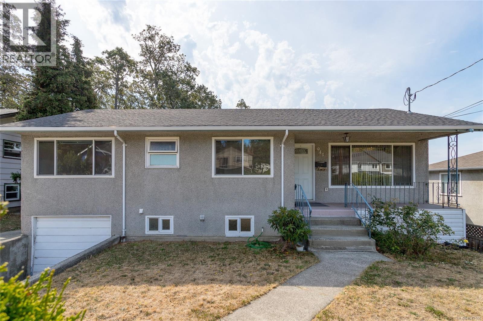 941 McKenzie Ave - 2