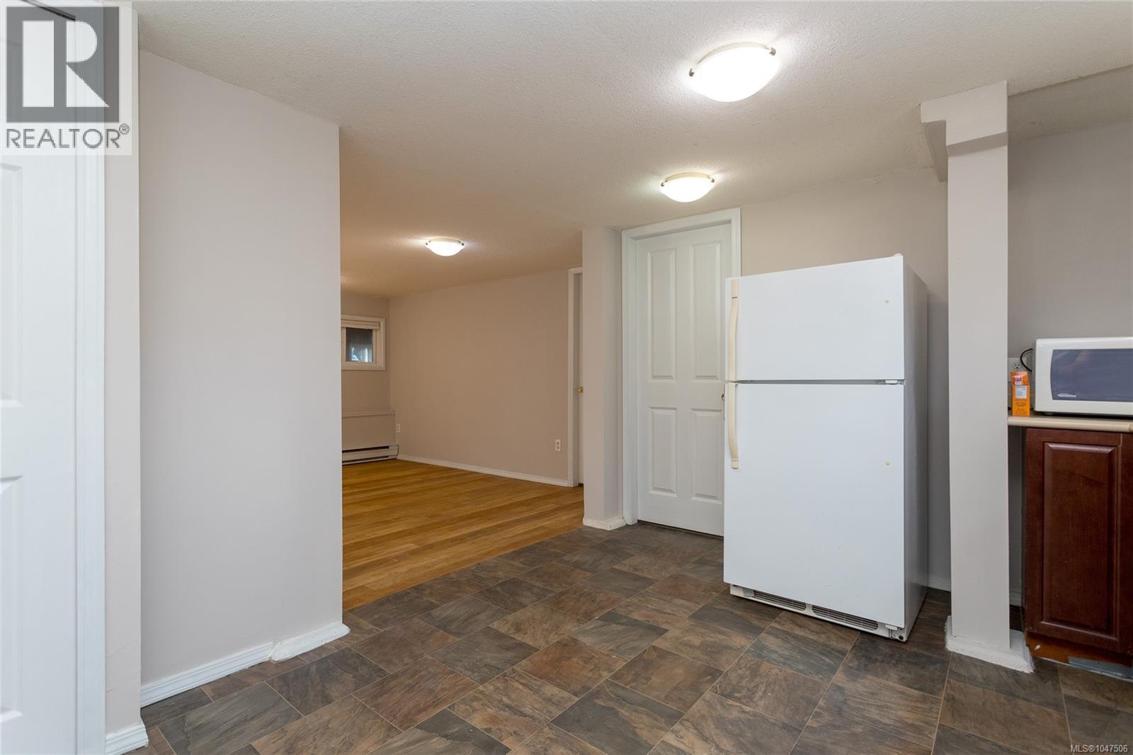 941 McKenzie Ave - 27