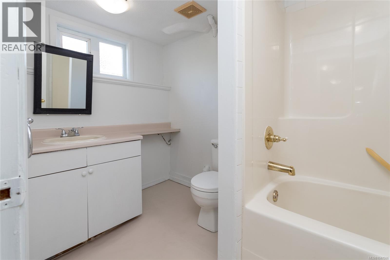 941 McKenzie Ave - 30