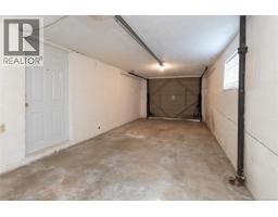 941 Mckenzie Ave, Saanich, BC V8X3G8 Photo 21