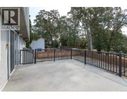941 Mckenzie Ave, Saanich, BC V8X3G8 Photo 34
