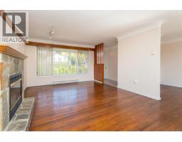 Living room - 941 Mckenzie Ave, Saanich, BC V8X3G8 Photo 6