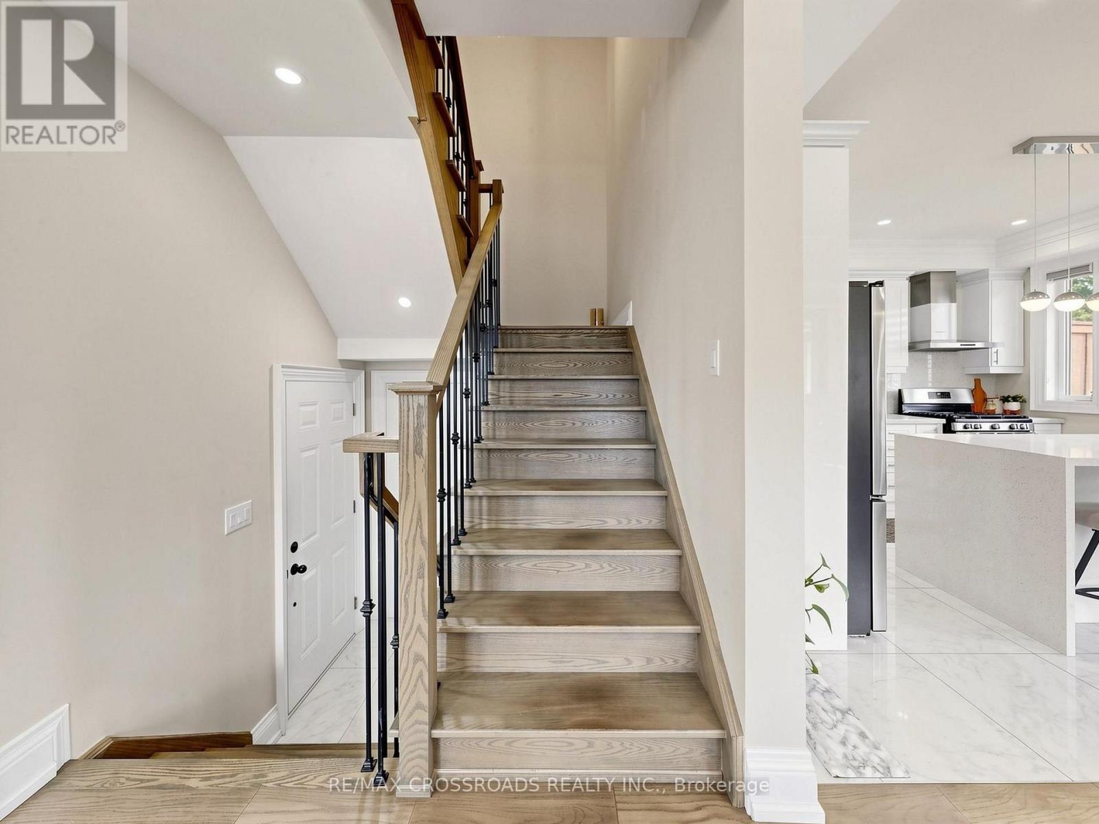 478 AYLESWORTH AVENUE E - Image 23