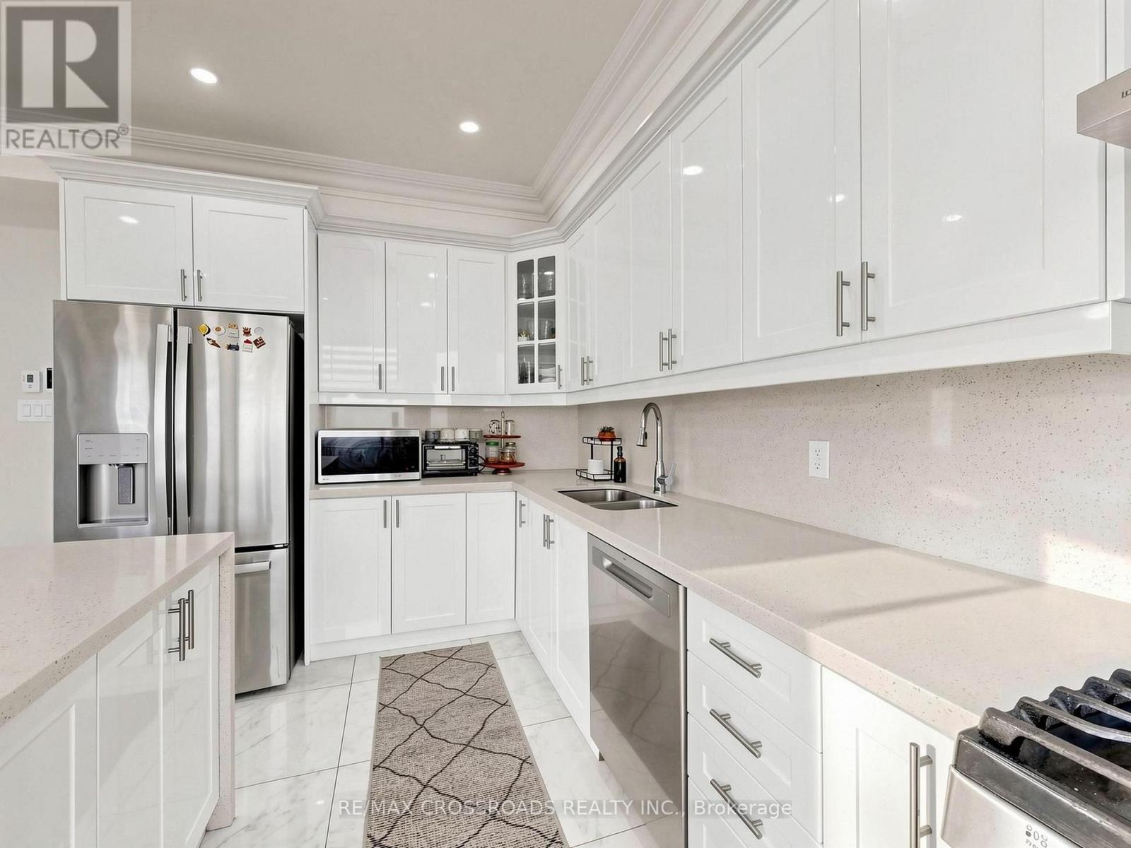 478 AYLESWORTH AVENUE E - Image 13