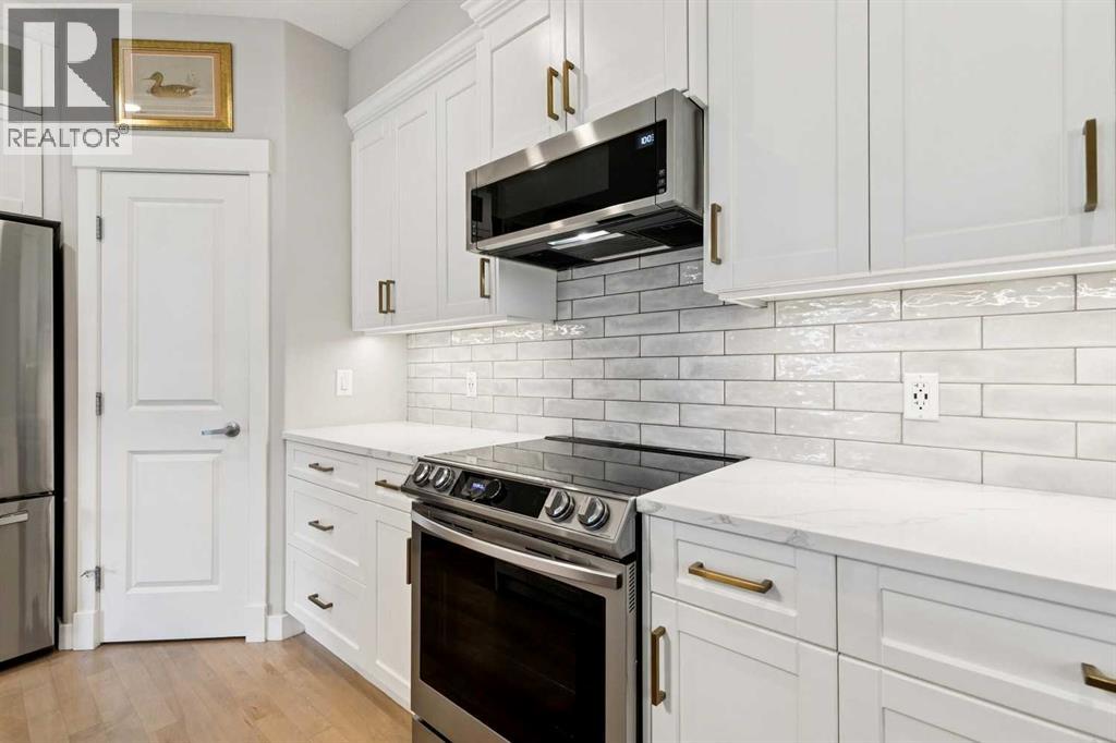9062 14 Avenue SW - Image 12