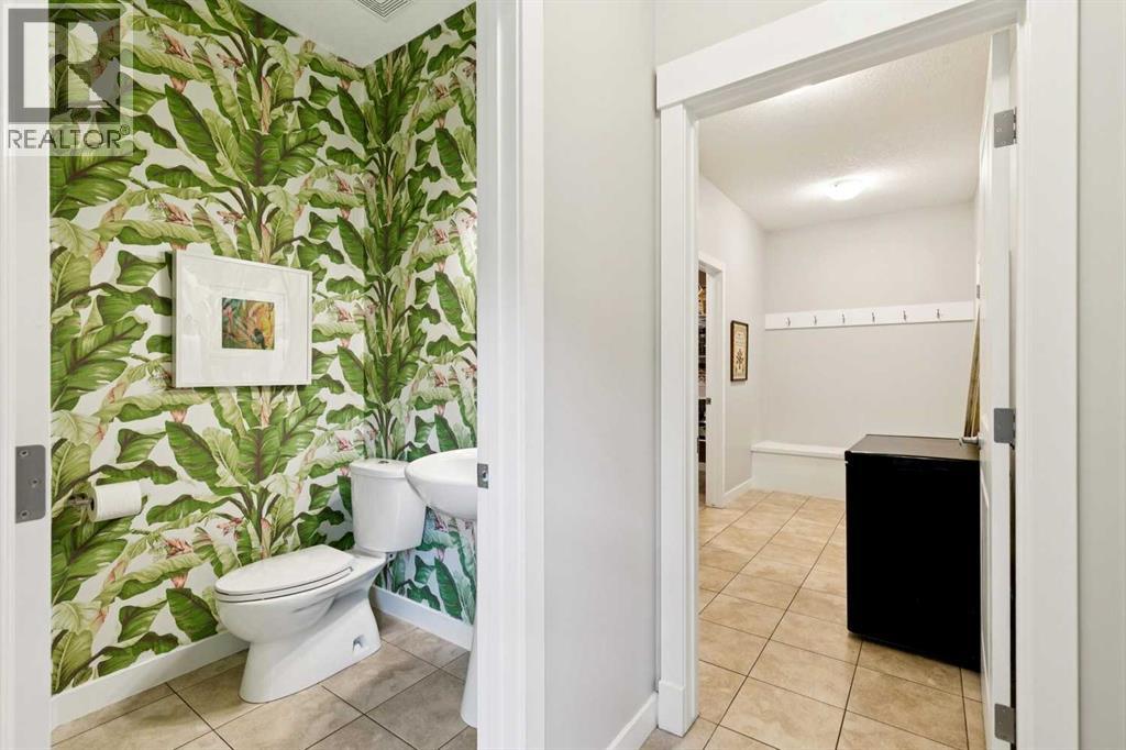 9062 14 Avenue SW - Image 18
