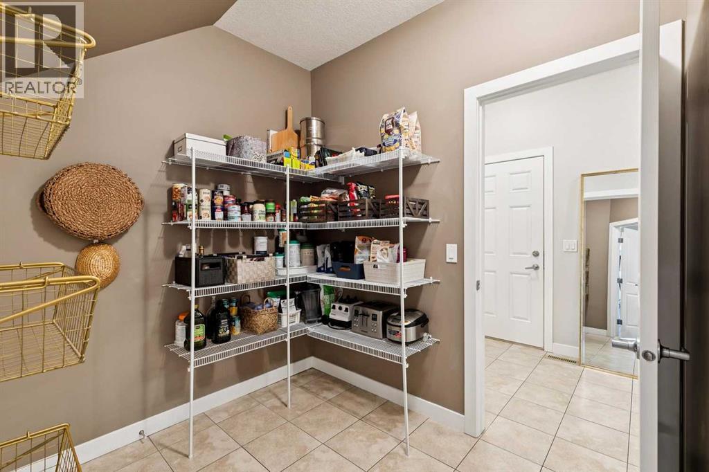 9062 14 Avenue SW - Image 17
