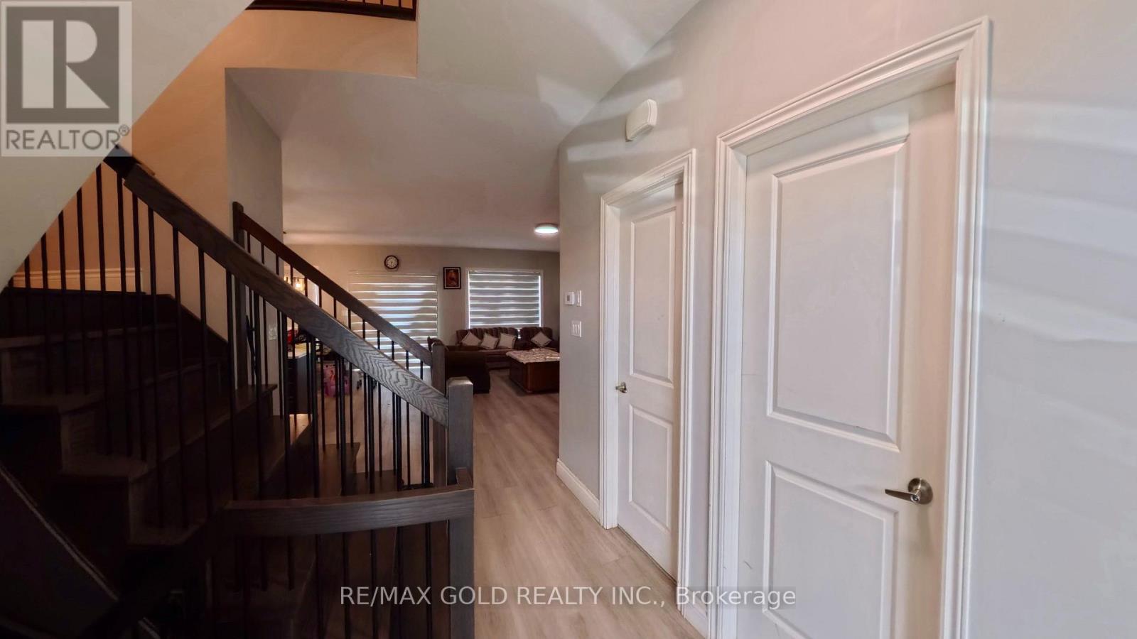 246 JEANINE STREET N - Image 6