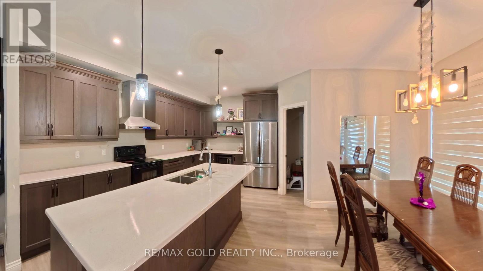 246 JEANINE STREET N - Image 12