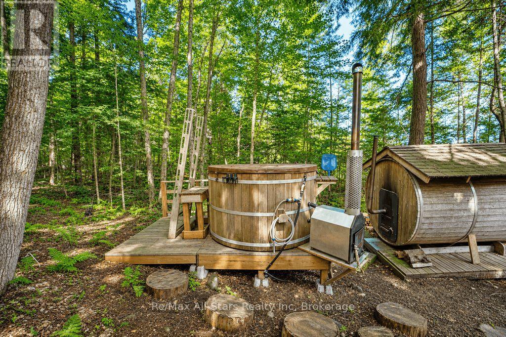1142 SMOKE LAKE - Image 36