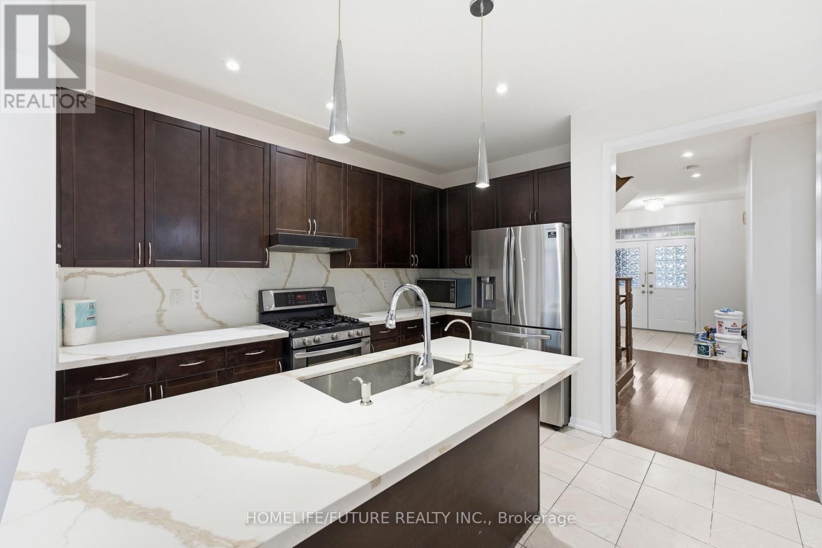 7 BEVERTON CRESCENT - 15