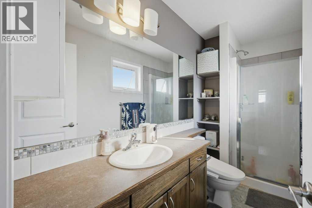 Listing photo – 21 Regatta Way, Sylvan Lake