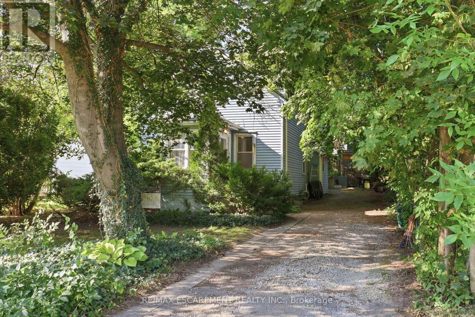 152 COMMERCIAL STREET - 1