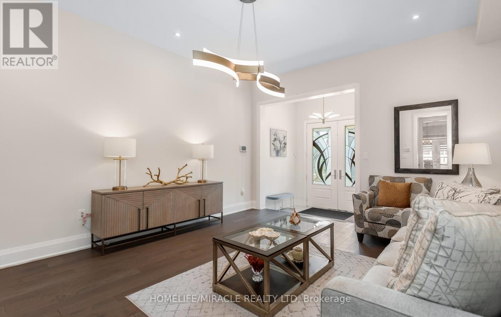 79 MEVIRA GARDENS - 6