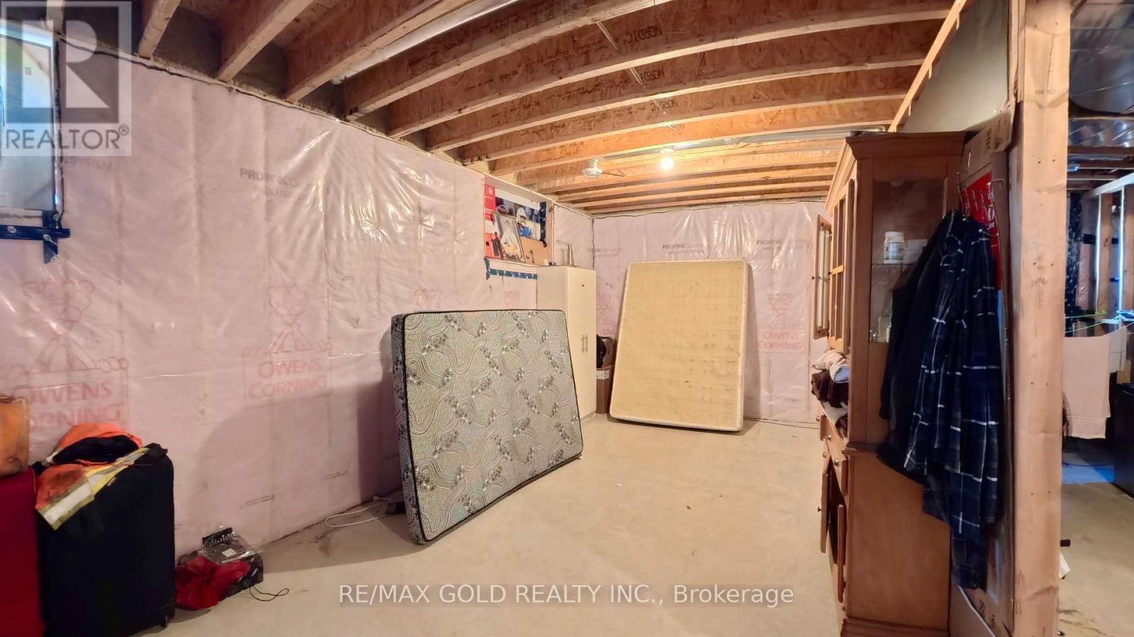 246 JEANINE STREET N - Image 31